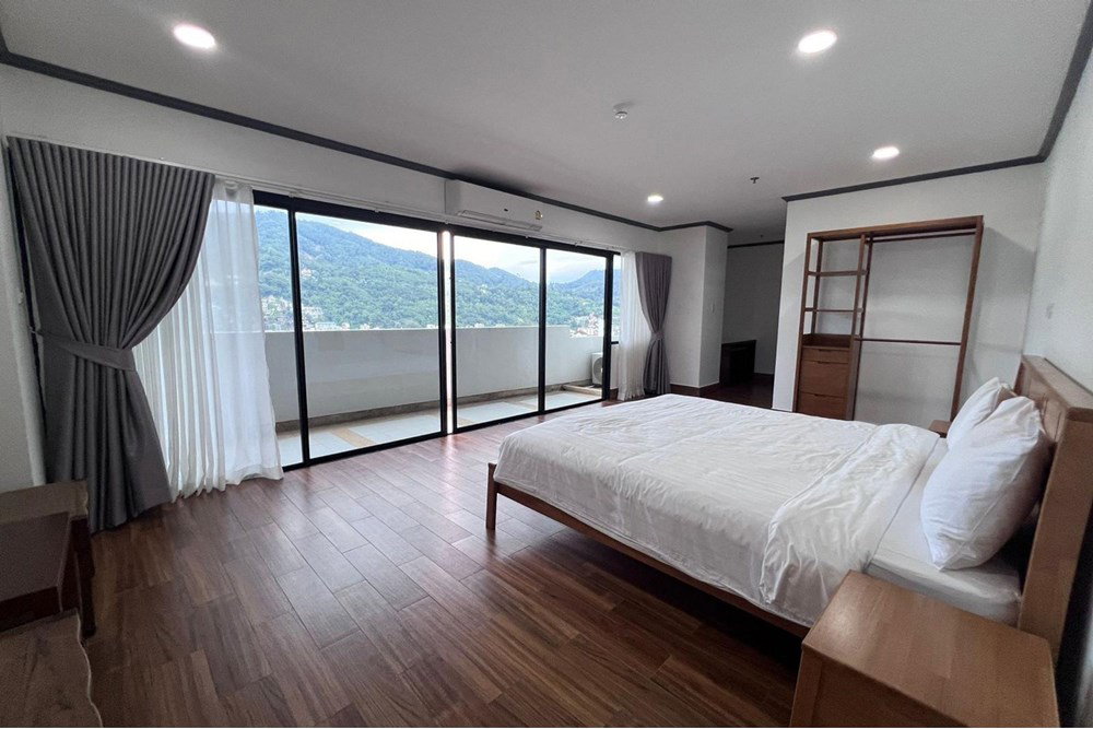 [920081021-131] Patong Beach, walking distance to shops and restaurant,cheap - image 6