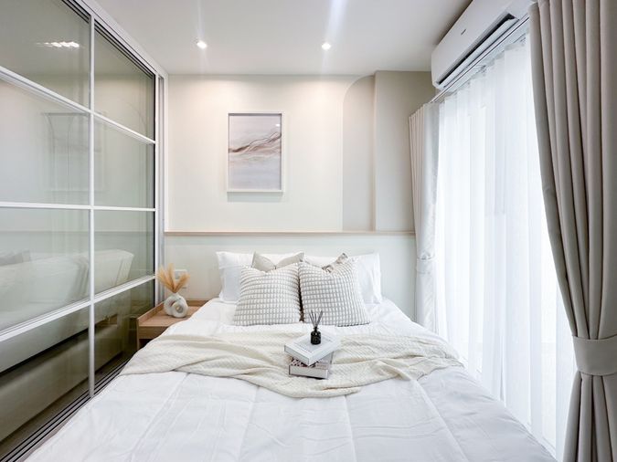 J.W.   Suite     For      Sell