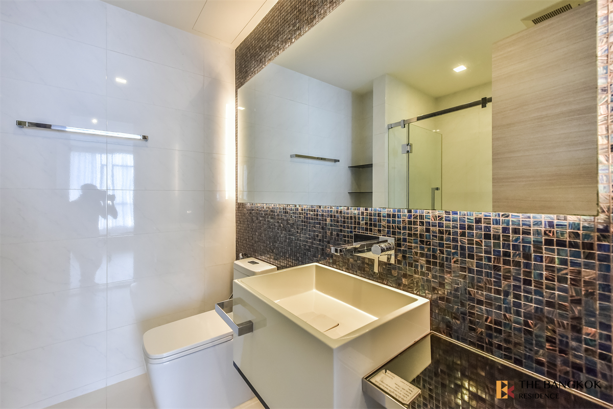 รูป ยูนิต Luxury หรูหราแบบไม่ต้องรอ เดอะรูม พระราม 4 ใกล้ MRT สถานีหัวลำโพง - รูปที่ 3/10