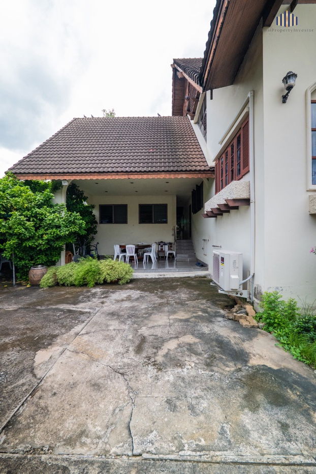 รูป บ้านเดี่ยว2 ชั้น มบ.เอกบุรี พร้อมสวนรอบบ้านบรรยากาศร่มรื่น เงียบสงบ เดินทางสะดวกใกล้ทางด่วนและถนนรามอินทรา บนเนื้อที่ 1 ไร่ 12 ตร.วา - รูปที่ 3/15