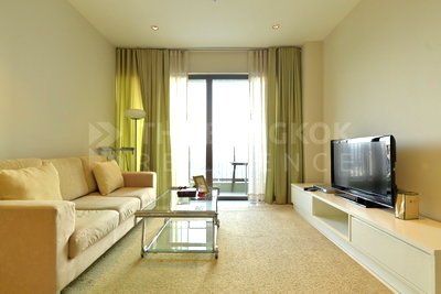 คอนโดให้เช่า : The Emporio Place  ยูนิต Luxury หรูหราแบบไม่ต้องรอ