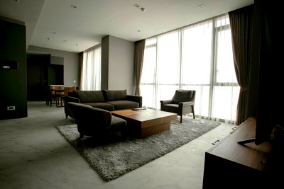 คอนโดให้เช่า : ❖ Rare unit ❖ ชั้น 20+ 125.00 ตร.ม. 2 ห้องนอน | คอนโดใกล้ เจ อเวนิว ทองหล่อ 2 นาที, BTS ทองหล่อ 5 นาที, ดองกิ มอลล์ 7 นาที