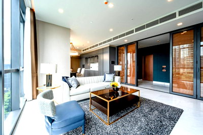 ขายคอนโด : ❖ Rare unit ❖ ชั้น 00+ 125.00 ตร.ม. 2 ห้องนอน | คอนโดใกล้ เจ อเวนิว ทองหล่อ 2 นาที, BTS ทองหล่อ 5 นาที, ดองกิ มอลล์ 7 นาที