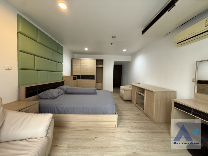 picture 🔼🔽 AccomA 📩  2 BR Condominium @Baan Suan Petch (AA44005) - 8/12