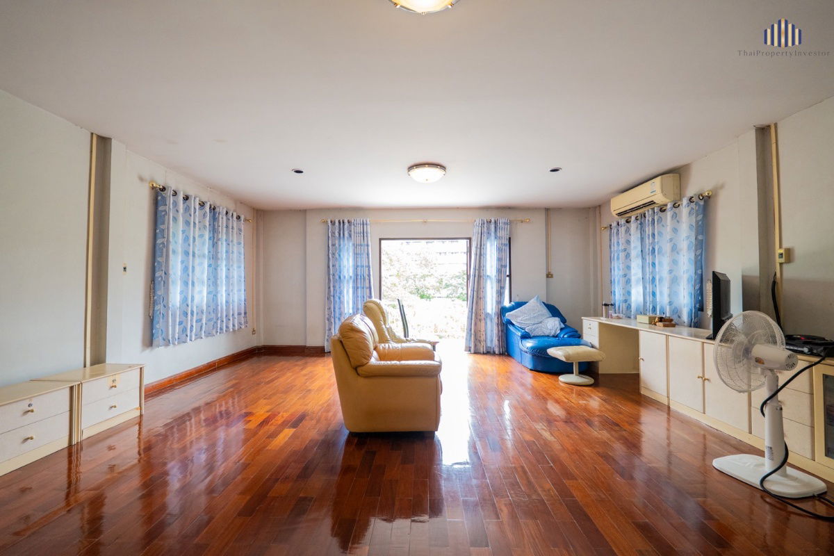 รูป บ้านเดี่ยว2 ชั้น มบ.เอกบุรี พร้อมสวนรอบบ้านบรรยากาศร่มรื่น เงียบสงบ เดินทางสะดวกใกล้ทางด่วนและถนนรามอินทรา บนเนื้อที่ 1 ไร่ 12 ตร.วา - รูปที่ 14/15