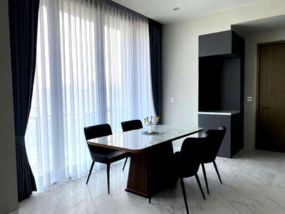 ขายคอนโด : ● Modern style ● ชั้น 10+ | 125.20 ตร.ม. 2 ห้องนอน | คอนโดใกล้ เจ อเวนิว ทองหล่อ 2 นาที, BTS ทองหล่อ 5 นาที, ดองกิ มอลล์ 7 นาที