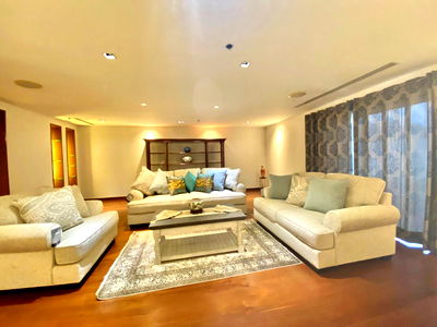 Condos for rent : 3-BR Condo at Kallista Mansion near ARL Makkasan (ID 1530243)