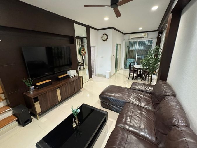 ให้เช่าทาวน์โฮม 3 ห้องนอน 167 ตร.ม. 20 ตร.ว. บ้านกลางเมือง เอสเซ้นส์ สาทร - ตากสิน 2