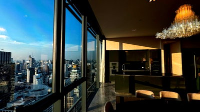 คอนโดให้เช่า : ♦ Special unit ♦ ชั้น 40+ | 3 ห้องนอน 5 ห้องน้ำ | 296.26 ตร.ม. | ใกล้ BTS พร้อมพงษ์ 110 ม., เอ็มควอเทียร์ 260 ม., เอ็มโพเรียม 260 ม.