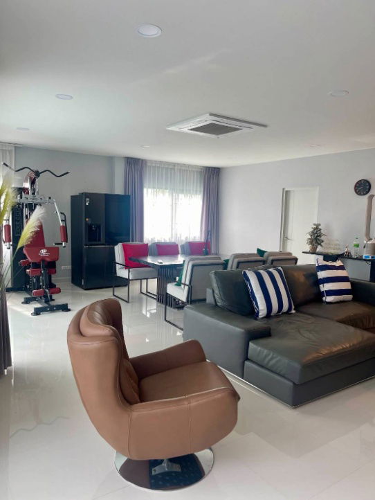 บ้านเดี่ยวให้เช่า : [RENT]  HBN0151  บ้านเดี่ยว เซนโทร บางนา เฟส 2 ( Centro Bangna )     (แอดไลน์มี @นำหน้า LINE ID :  @056qhbtt)
