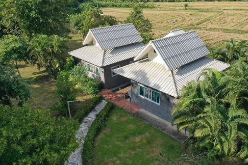 House for sale 4 bed 4 bath , price 9.8 mb. doisaket chiangmai 