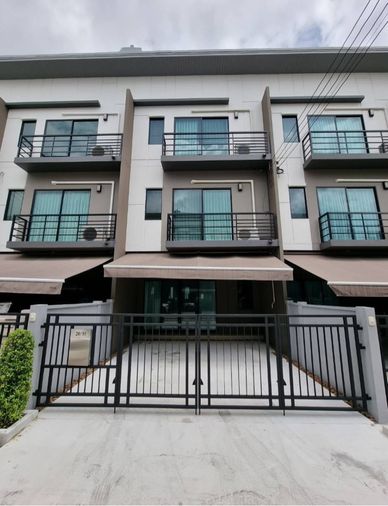 3-bed townhouse for rent, 145 sqm, 25 sq wah, Baan Klang Mueng The Edition Phaholyothin - Ramintra