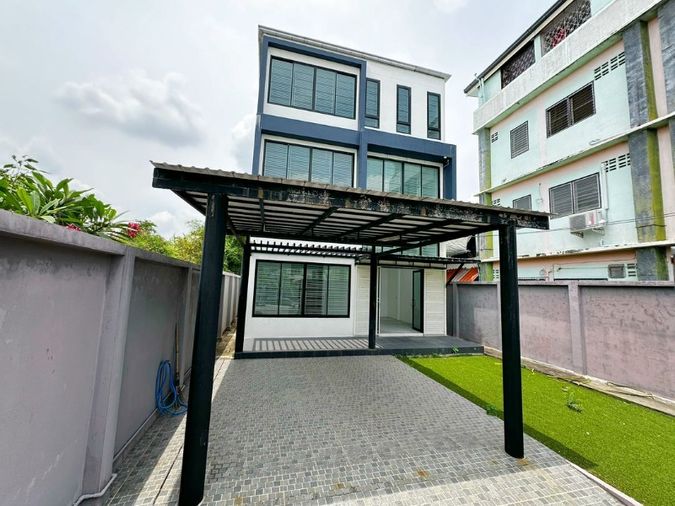 ขายบ้านเดี่ยว 3 ห้องนอน 224 ตร.ม. 53 ตร.ว. เขตจตุจักร