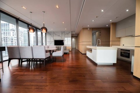 ♦ Modern Luxury ♦ 20+ Floor | 3 Beds, 179.14 sq.m. | Near BTS Phrom Phong 110 m., EmQuartier 260 m., Emporium 260 m.