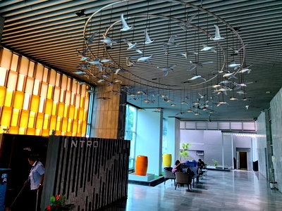 ขายคอนโด : ขาย คอนโด   อินโทร พหลโยธิน ประดิพัทธ์    ห้องใหญ่ 75.64  ตรม. 2ห้องนอน พร้อมวิวเมือง เดินทางสะดวก อยู่สบายใจกลางพญาไท ใกล้รถไฟฟ้า 