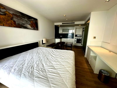 Condos for rent Sathorn Thani Tower : Condo For Rent | The Best Value In The Project “Sathorn Heritage” 40 Sq.m. Near BRT Arkan Songkhro and BTS Chong Nonsi