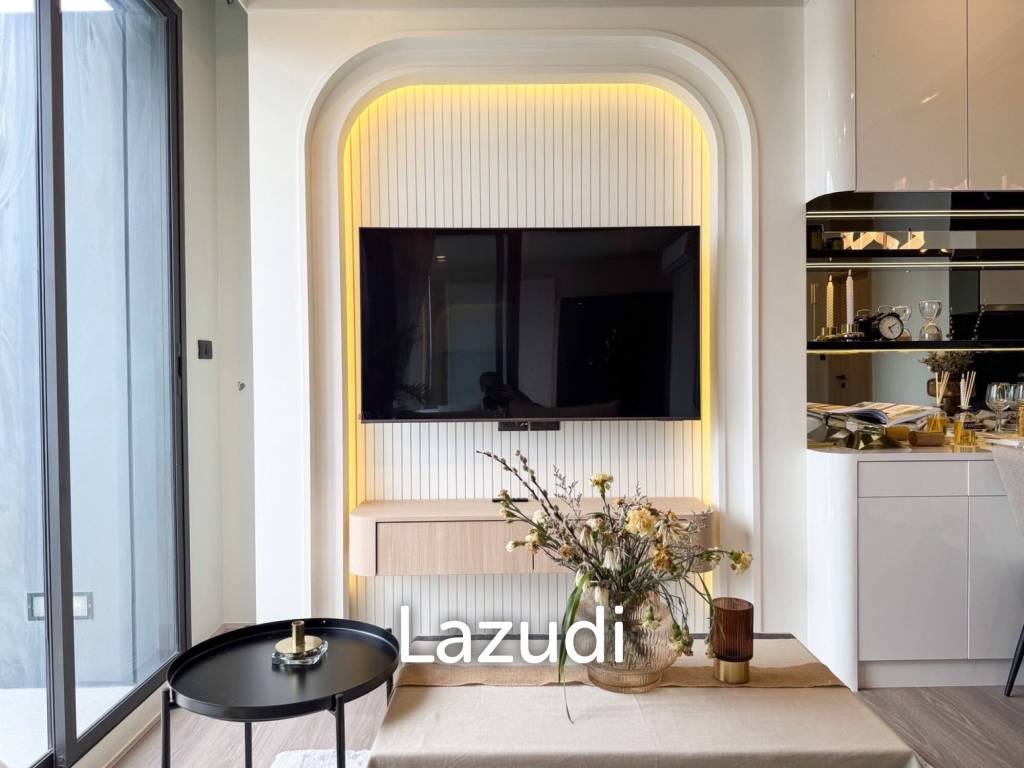 Luxurious 2-Bedroom Condo in The Deck Patong - image 3