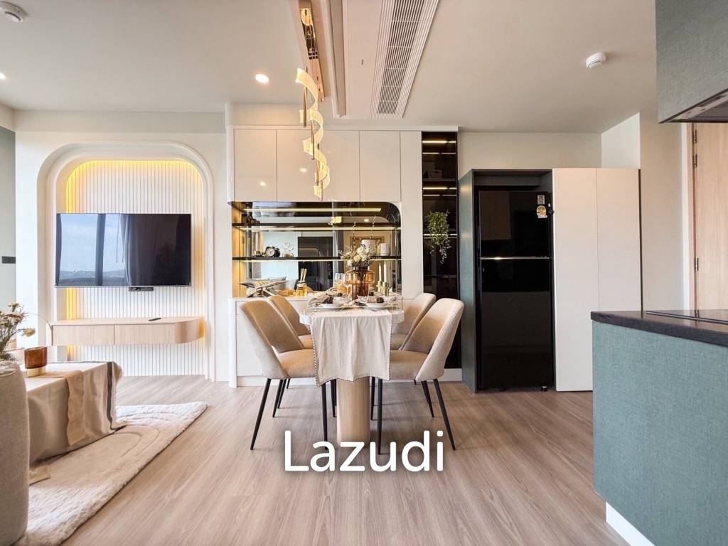 Luxurious 2-Bedroom Condo in The Deck Patong - image 4