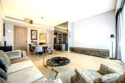 Condos for sale : ♦ Special Price ♦ 05+ Floor 110.30 sq.m. | 2 bedrooms, city view | Near Eight Thonglor 1 min., Donki Mall 2 mins., BTS Thonglor 4 mins.