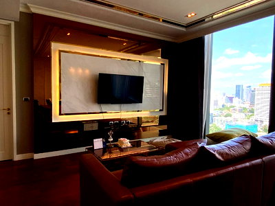 ขายคอนโด : ♦ Good Deal ♦ ชั้น 15+ | 2 ห้องนอน 2 ห้องน้ำ | 126.82 ตร.ม., สระว่ายน้ำส่วนตัว | ใกล้ BTS พร้อมพงษ์ 110 ม., เอ็มควอเทียร์ 260 ม., เอ็มโพเรียม 260 ม.