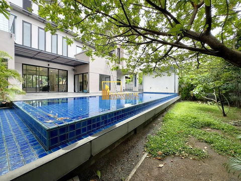 Impressive 5 Bedroom House With Pool in Phrom Phong - BR27713SH