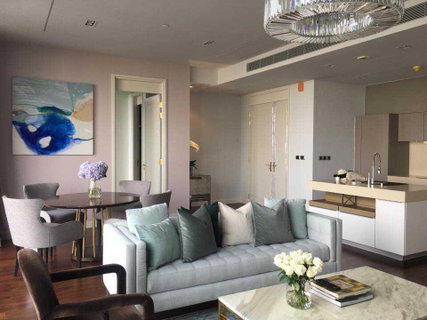 ♦ Luxury style ♦ 10+ Floor | 2 Beds, 127 sq.m. | Near BTS Phrom Phong 110 m., EmQuartier 260 m., Emporium 260 m.