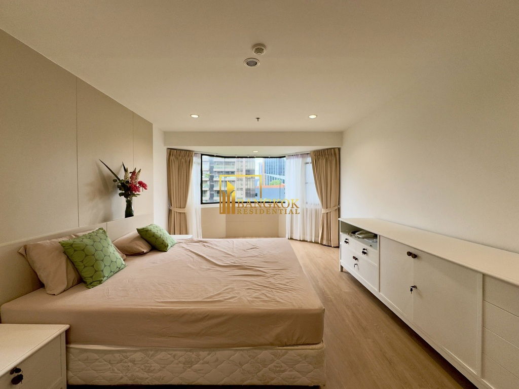 รูป Baan Suanpetch - Spacious 2 Bedroom Condo in Phrom Phong Area - BR18862CD - รูปที่ 13/36