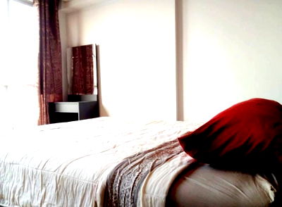 Condos for rent BTS Krung Thon Buri : For rent Hive Taksin (BTS Krung Thonburi) 1bed 40Sqm 24Fl (Line: Yosita828)