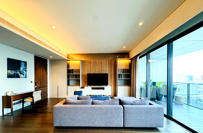 คอนโดให้เช่า : ♢ Ready to move in ♢ ชั้น 20+ 201.80 ตร.ม. | 3 ห้องนอน 3 ห้องน้ำ | ใกล้ เอททองหล่อ 1 นาที, ดองกิ มอลล์ 2 นาที, BTS ทองหล่อ 4 นาที