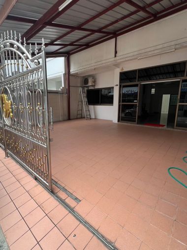 ให้เช่าทาวน์โฮม 4 ห้องนอน 32 ตร.ว. หมู่บ้านศรีปราโมทย์