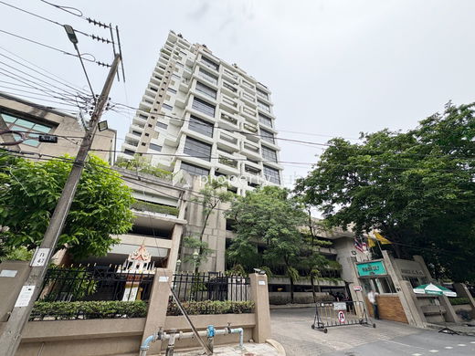 Project The Habitat Sukhumvit 53 Picture - 1/8