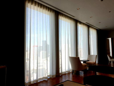 คอนโดให้เช่า : ♦ Luxury style ♦ ชั้น 25++ 146.00 ตร.ม. | 2 ห้องนอน ตกแต่งครบ | ใกล้ BTS ช่่องนนทรี 2 นาที, คิง เพาเวอร์ มหานคร 3 นาที, ตรีนิตีมอลล์ 3 4 นาที