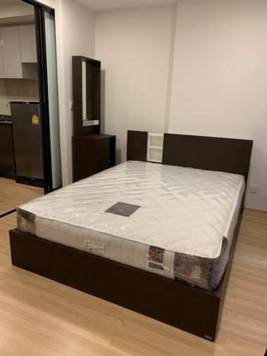  For Rent Maestro 07 Victory Monument