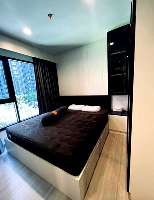 Condos for rent : @Condorental condo for rent Life Asoke Hype