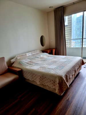คอนโดให้เช่า : ให้เช่าราคาดี the lighthouse condo ตรงข้ามโรงแรมเพนนินซูลา ใกล้ icon siam ใกล้สถานีรถไฟฟ้ากรุงธนบุรี ห้อง studio วิวแม่น้ำ ตอบไว รับจอง ห้องไปไวมาก