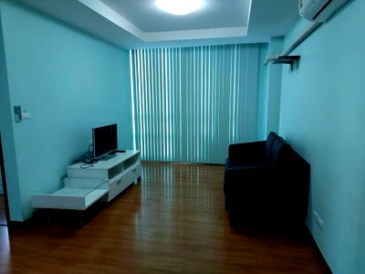 Condos for rent Ratchadapisek 19 : Condo for Rent atThe Kris Express 2 (B6807004)