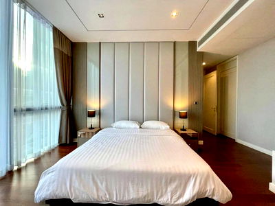 Condos for rent : LTH12760 - MARQUE Sukhumvit Condo FOR RENT Size 131.8 sqm. 2 beds 3 baths Near BTS Phrom Phong Station ONLY 150K/Month