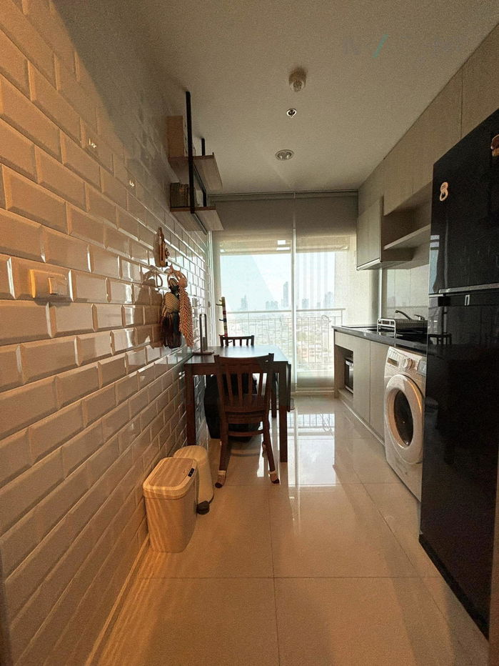 picture For Rent Condo RHYTHM  SATHORN - NARATHIWAS Building 1, Floor 17,1 bed room, Room size 35.00 sqm - 5/8