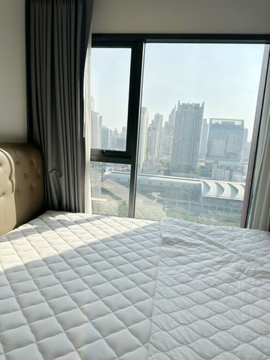 1-bed condo for rent, 35 sqm, Life Asoke Hype