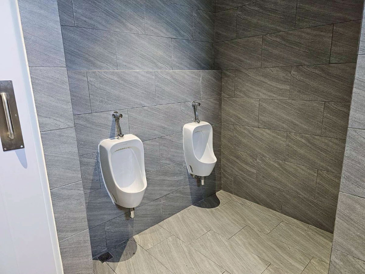 picture Office for Rent, Sanitation, 5 Soi 25  - 20/20