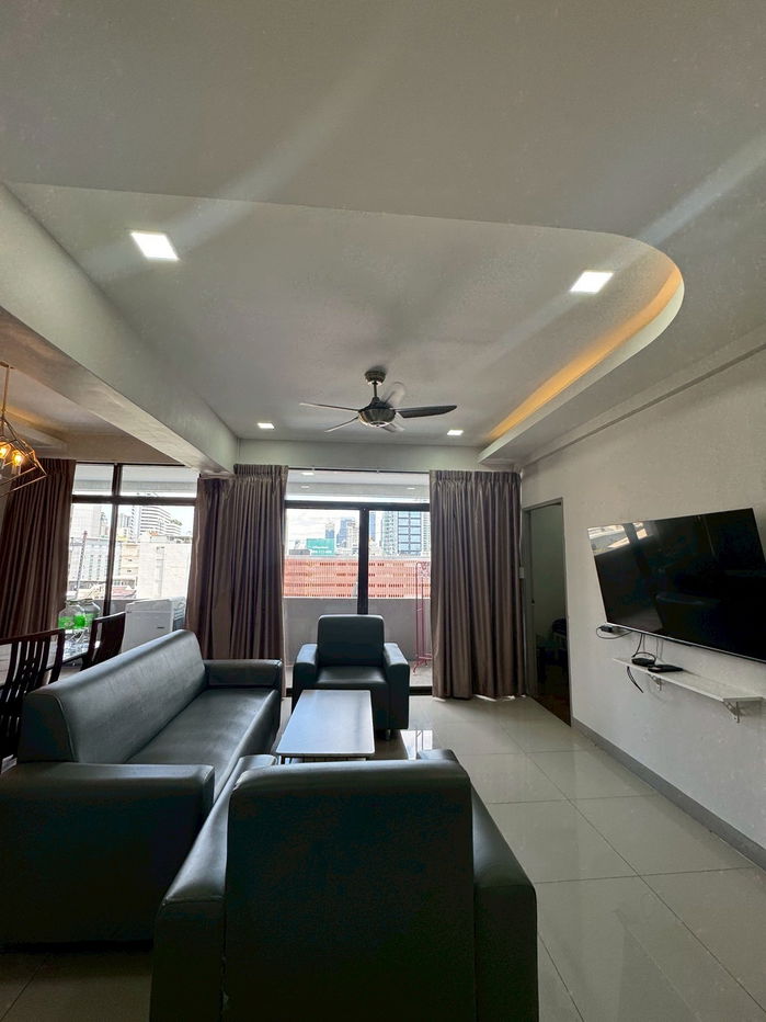 รูป LTHC12783- Ruenrudee Condo FOR SALE Size 105 sqm. 3 beds 2 baths Near BTS Phloen Chit Station ONLY 8.9 MB - รูปที่ 2/8