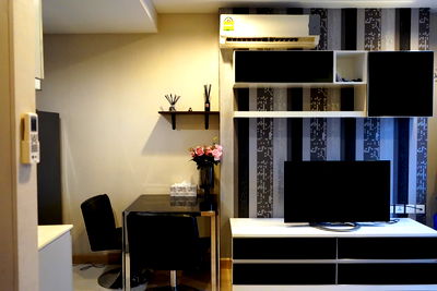 Condos for rent Pathumwan Institute of Technology : For rent Ideo Mobi Phayathai 2 bedroom