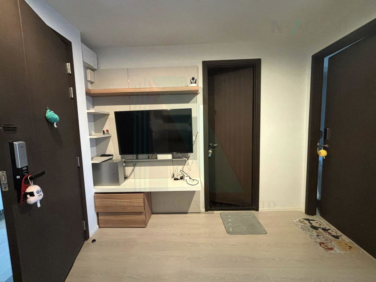 picture For Rent Condo RHYTHM  SATHORN - NARATHIWAS Building 1, Floor 17,1 bed room, Room size 35.00 sqm - 4/8