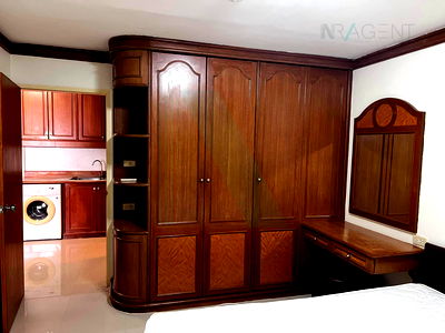 คอนโด BTS เซนต์หลุยส์ : 📌 ขายคอนโด สีลม สวีท คอนโดมิเนียม อาคาร 1 ชั้น 12 1 ห้องนอน ขนาด 52 ตรม ใกล้ Makro สาทร