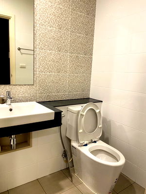 คอนโด โฮมโปร นครราชสีมา : 🔥 ขายขาดทุน! คอนโด เอสเซ็นท์ นครราชสีมา1 ขนาด 23 ตร.ม. ตึก B – ทำเลทองในเซ็นทรัล ราคาถูกมาก! 🔥