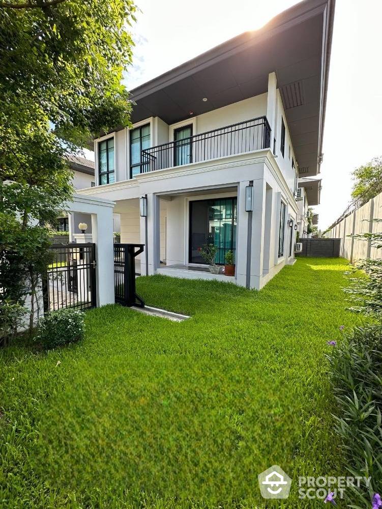 Houses for rent : 3-BR House at Setthasiri Pattanakarn in Prawet (ID 1528282)