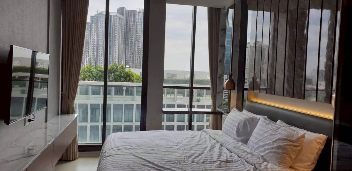 picture ★ Rare Unit ★ Floor 15+ Type A02 | Size 56.00 sq.m. 1 bedroom | Condo with Skywalk connecting to BTS Ploenchit and Central embassy - 6/10
