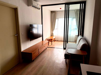 Condos for rent : Code: KJ7443  for rent Life Rama 4 - Asoke // Line ID: @kjcondo (with @) //
