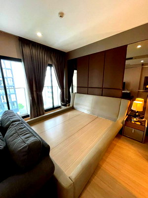 คอนโดให้เช่า : ♦ Rare Unit ♦ ชั้น 25+ Type A06 | ขนาด 55.72 ตร.ม. 1 ห้องนอน | คอนโดมีSkywalk เชื่อมเข้า BTS เพลินจิตและเซ็นทรัล เอ็มแบสซี่