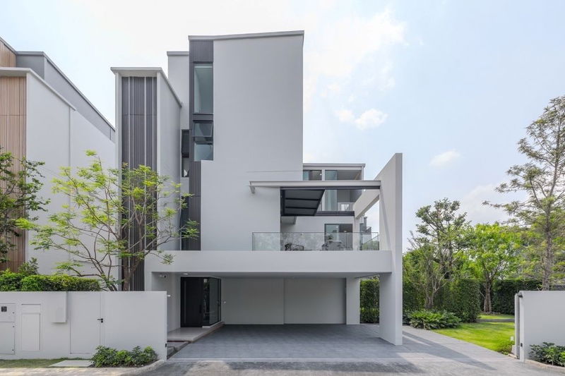 ขายบ้านเดี่ยว : ขายบ้านเดี่ยว 3 ชั้น หลังมุม วีเว่ กรุงเทพกรีฑา (VIVE Krungthepkreetha) เฟอร์ฯครบพร้อมเข้าอยู่ ทำเลดี ใกล้ ARL หัวหมาก